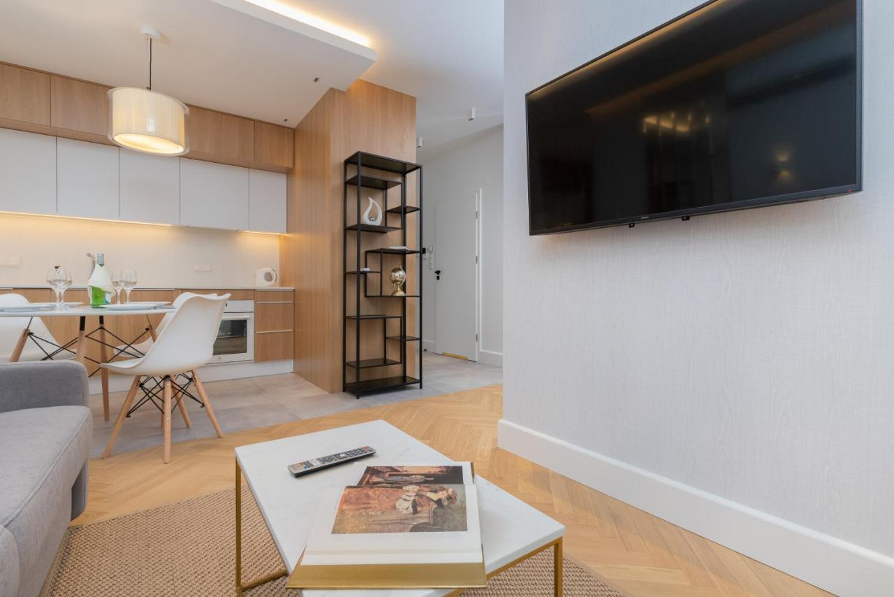 Mennica Residence - City Center Apartments By Noclegi Renters Варшава Экстерьер фото