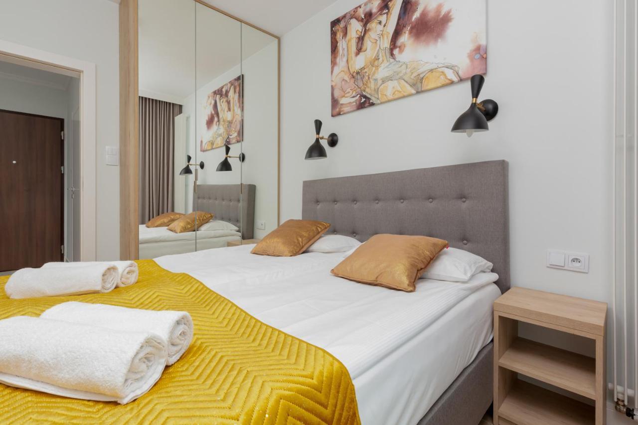 Mennica Residence - City Center Apartments By Noclegi Renters Варшава Экстерьер фото